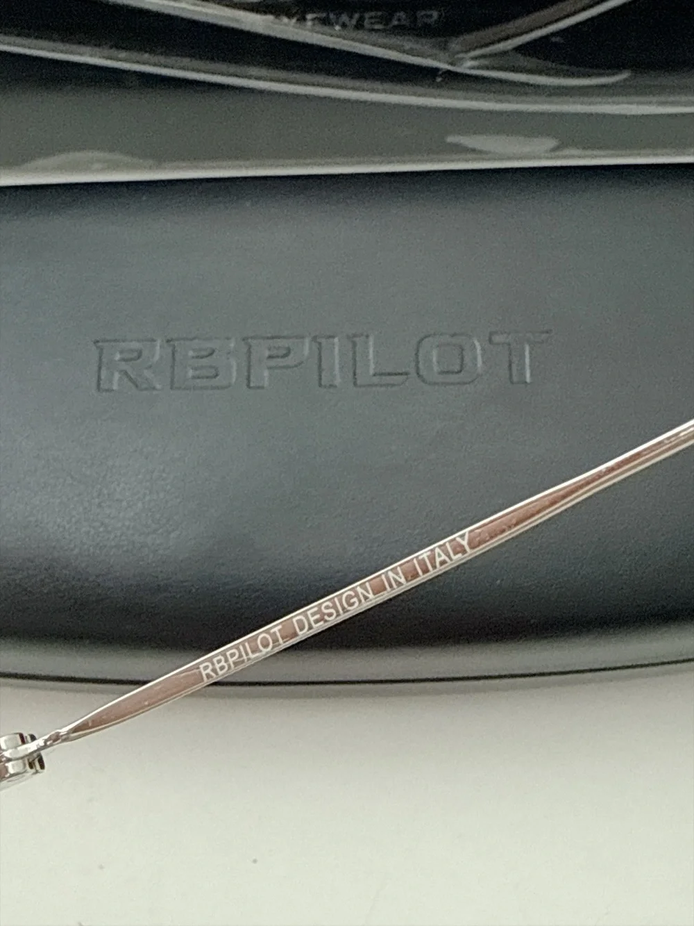 Rb pilot silver color